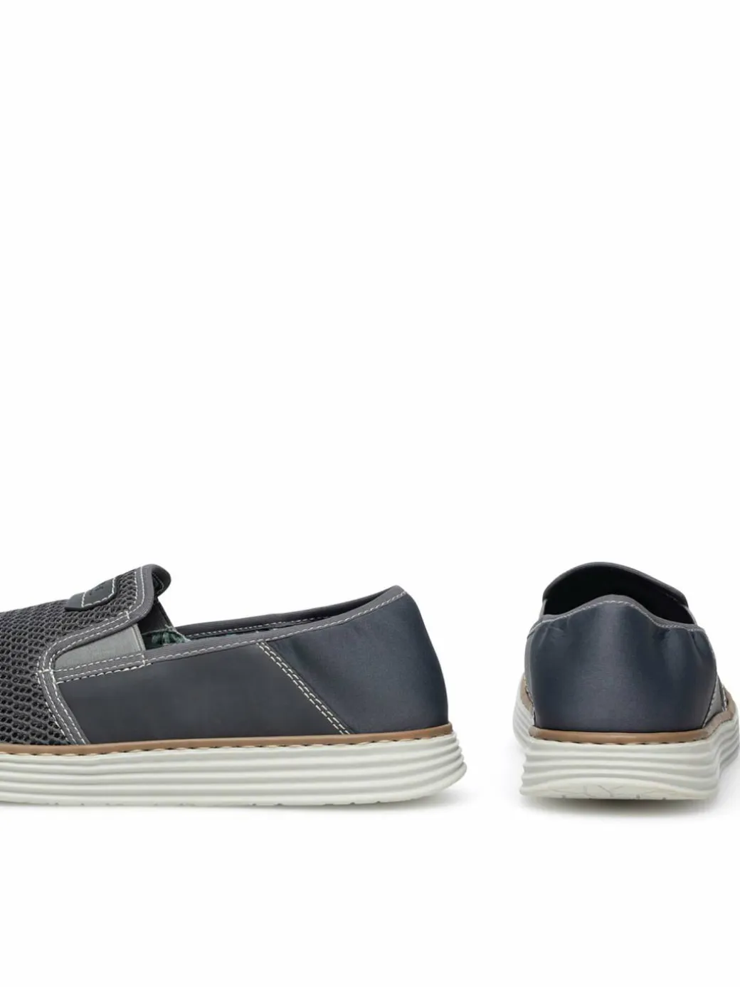 Scarpe sportive B2267-45 Grigio