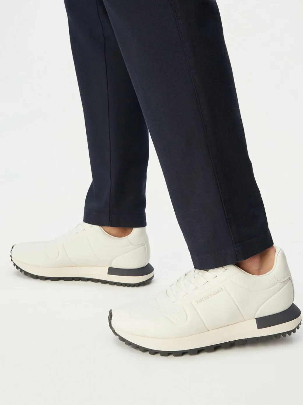 Sneakers EM003740 AF19726 M0107 Bianco