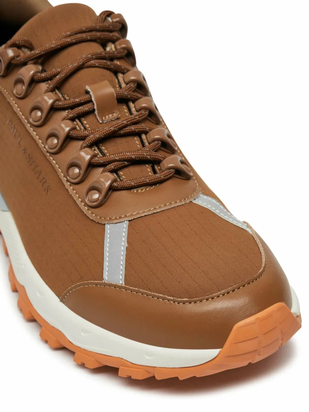 Sneakers 14318000 Marrone