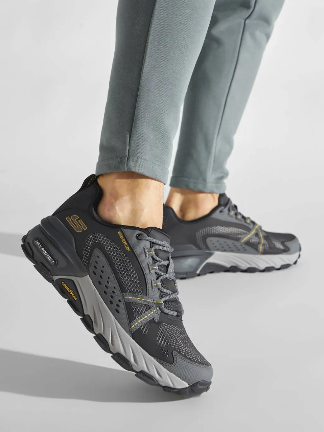 Sneakers Max Protect 237303/BKCC Grigio