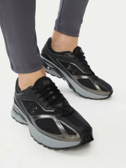Sneakers UA HOVR Apparition RTRFTR TC 3027595 Nero