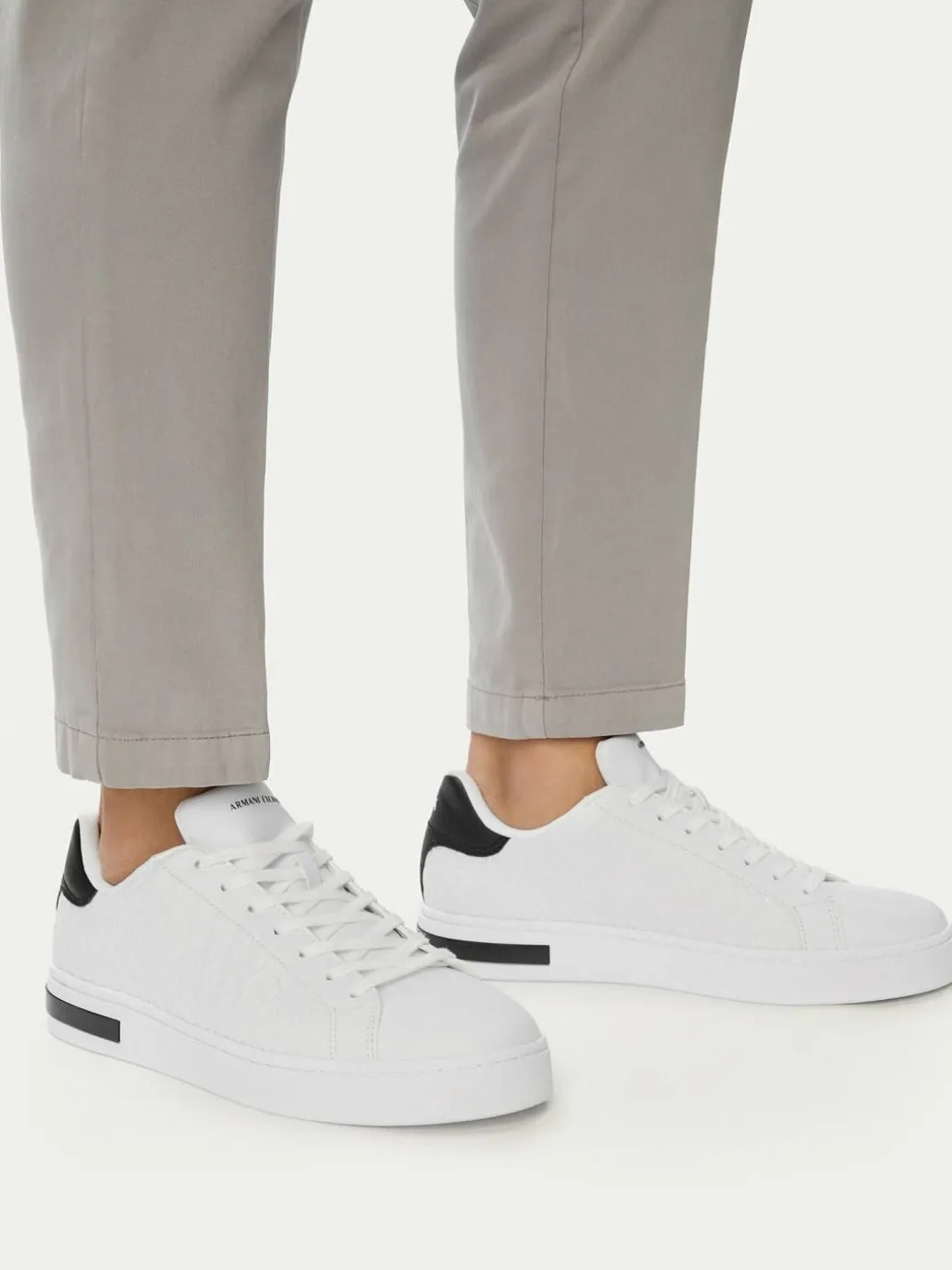 Sneakers XM000140 AF11916 M0028 Bianco