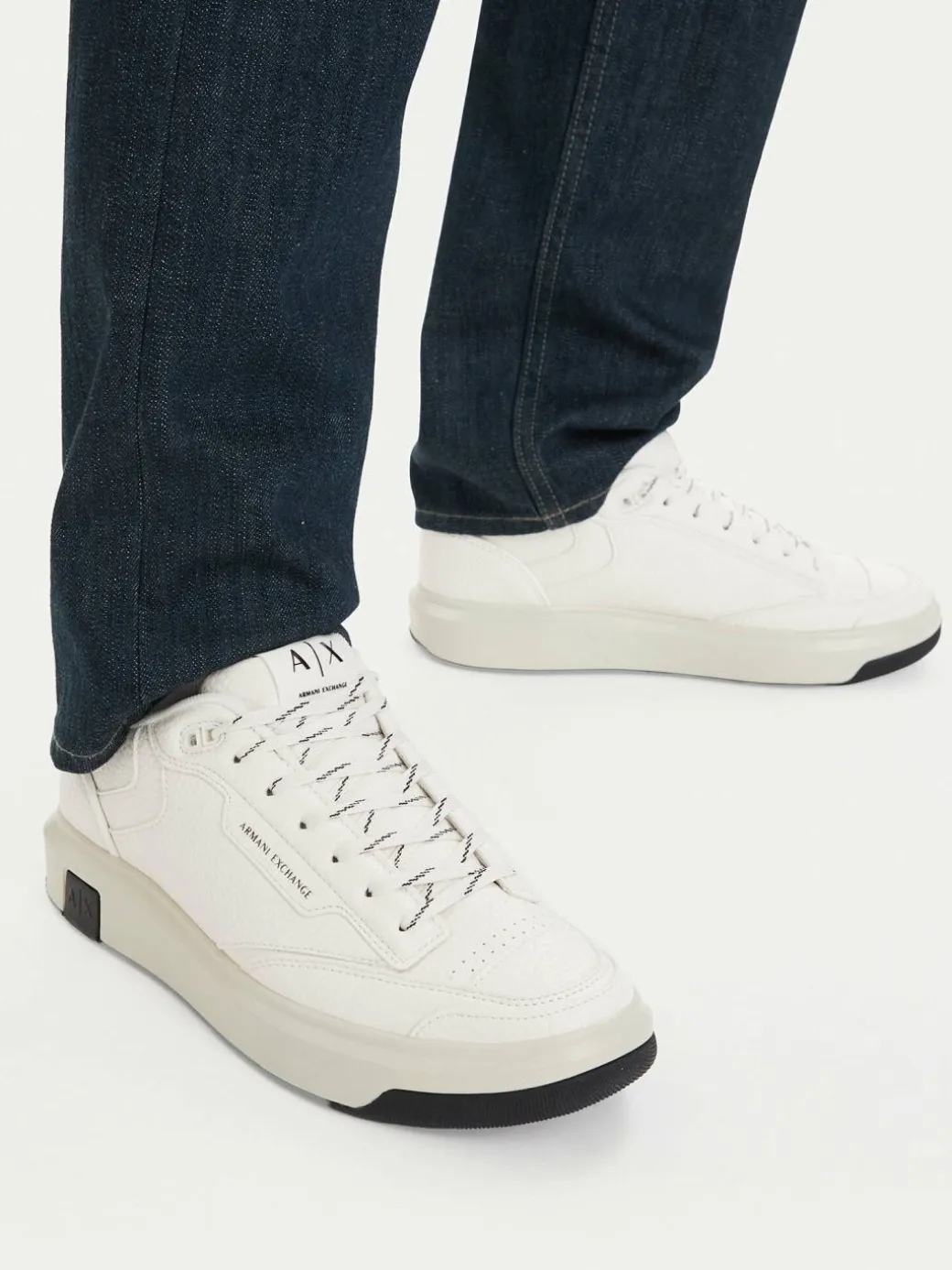 Sneakers XM002205 AF21444 U0009 Bianco
